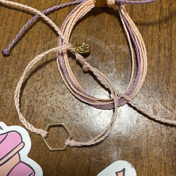 2 pura vida bracelets - Picture 2 of 4